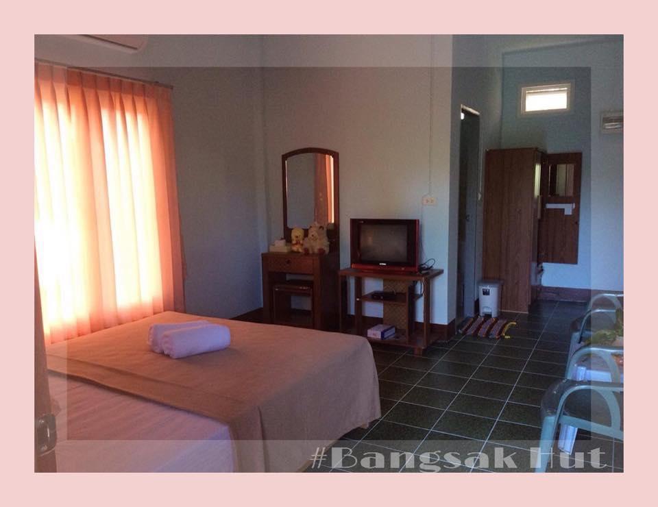 بيت شباب Bangsak Hut خاو لاك المظهر الخارجي الصورة